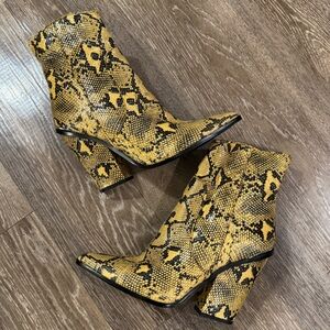 Steve Madden Rarely Yellow Snakeskin Pattern Ankle Booties